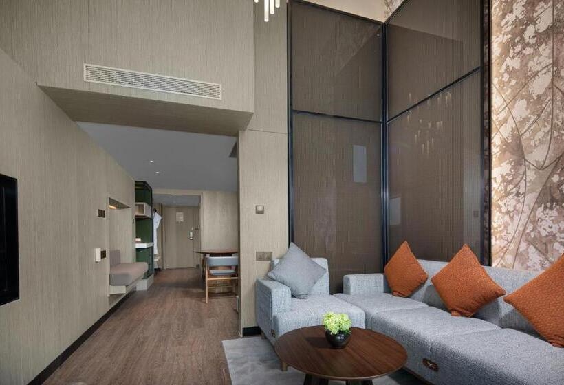 سوئیت با تخت بزرگ, Crowne Plaza Chongli Resort, An Ihg