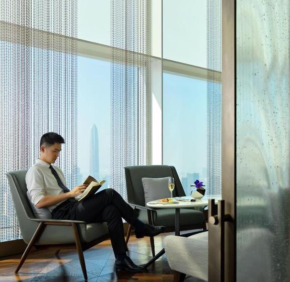 Deluxe Suite King Bed, Mandarin Oriental Shenzhen