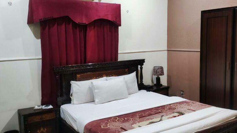 اتاق لوکس یک تخته, Shelton Palace