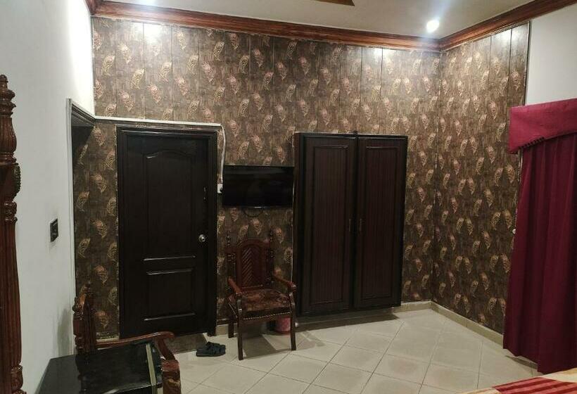 اتاق لوکس یک تخته, Shelton Palace