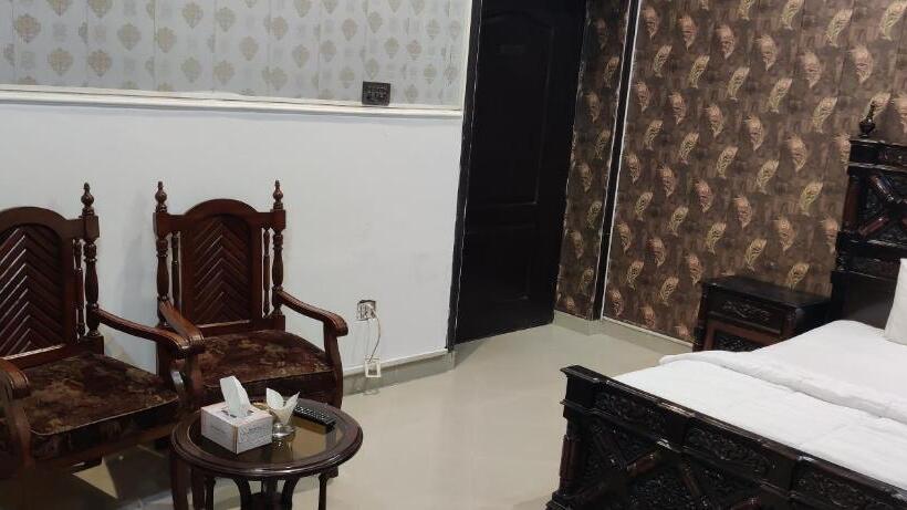 اتاق لوکس یک تخته, Shelton Palace