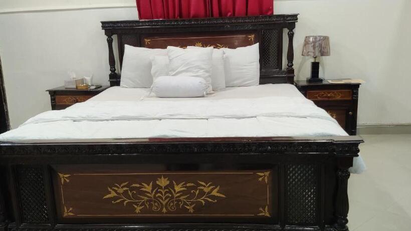 اتاق لوکس یک تخته, Shelton Palace