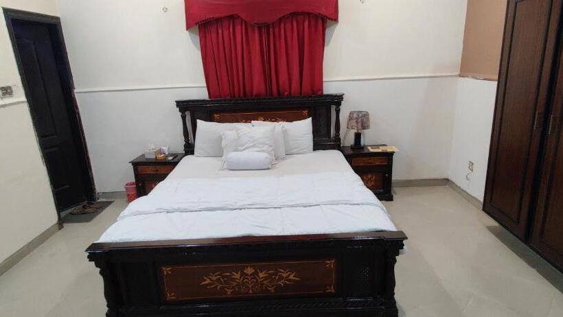 اتاق لوکس یک تخته, Shelton Palace