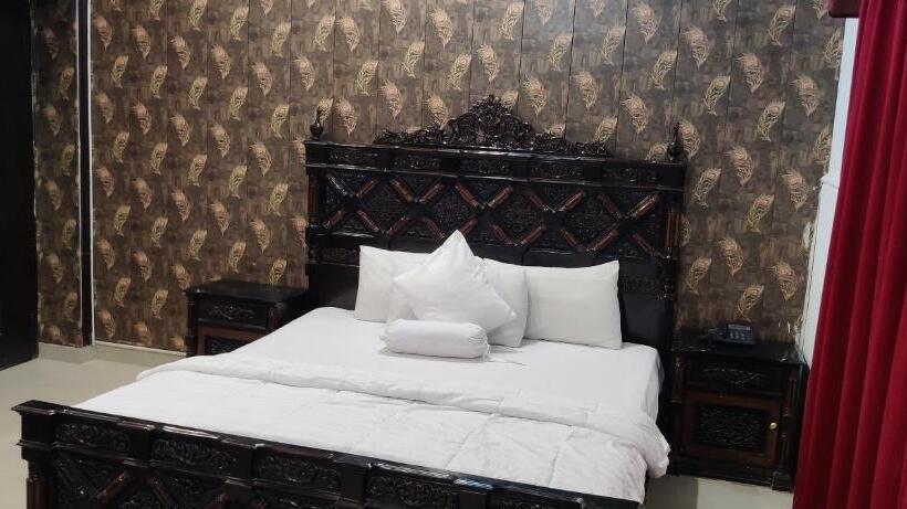 اتاق لوکس, Shelton Palace
