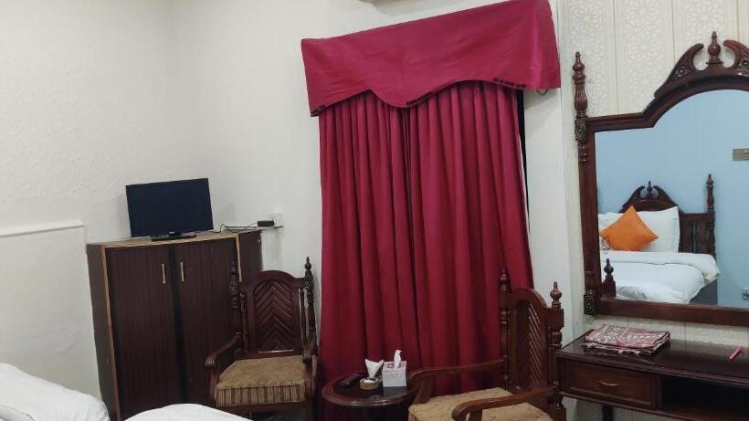 اتاق لوکس, Shelton Palace