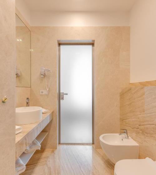 آپارتمان لوکس 1 خوابه, Basis Apartments   Adults Only