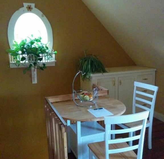 اتاق سوپریور با تخت بزرگ, Au Cachalot Caché Le Gîte Hôtel