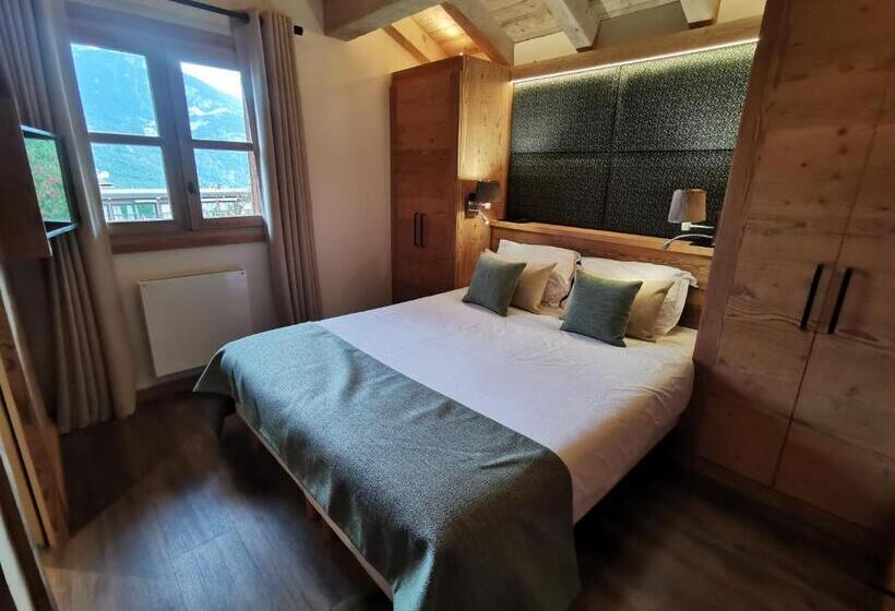 اتاق استاندارد با چشم‌انداز کوهستان, Chalet Jardin D Angèle Chambres D Hôtes