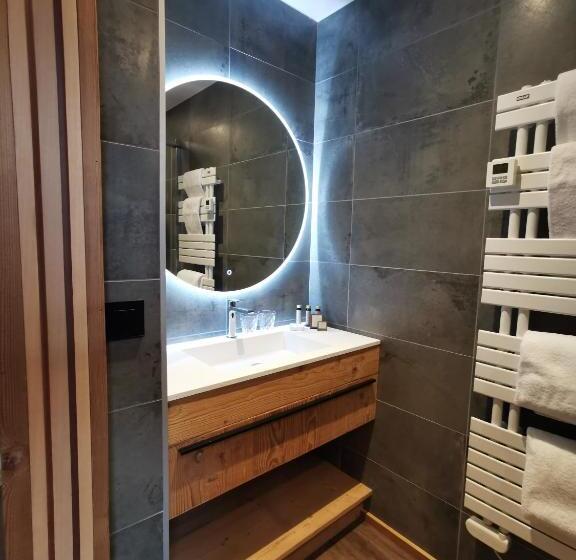 اتاق استاندارد با چشم‌انداز کوهستان, Chalet Jardin D Angèle Chambres D Hôtes
