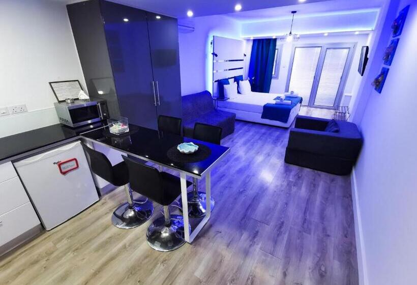استودیوی استاندارد, Mariandry Apartments