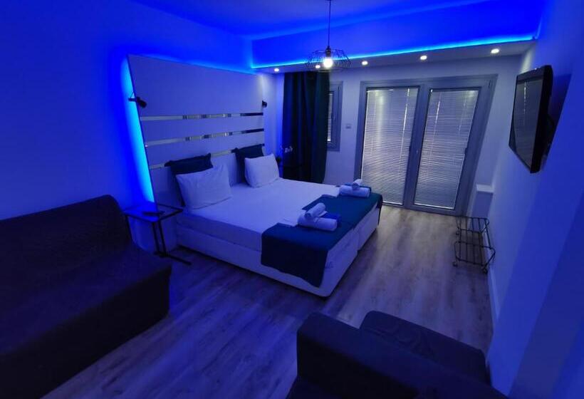 استودیوی استاندارد, Mariandry Apartments