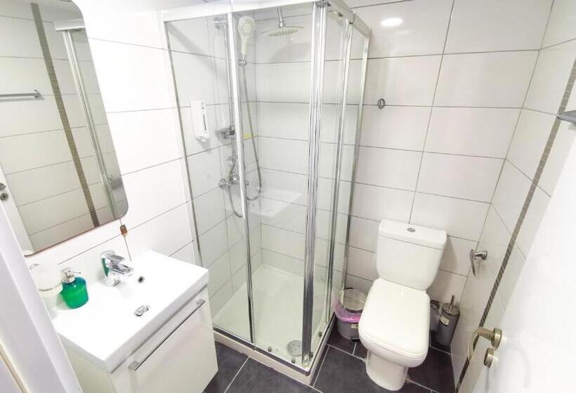 استودیوی لوکس, Mariandry Apartments