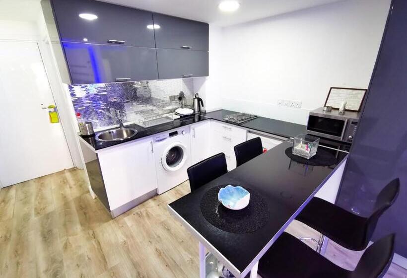 استودیوی لوکس, Mariandry Apartments