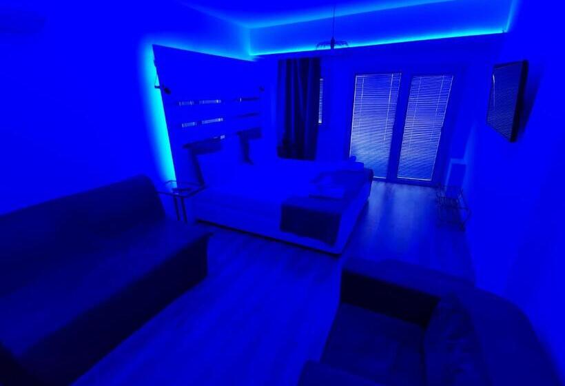 استودیوی لوکس, Mariandry Apartments