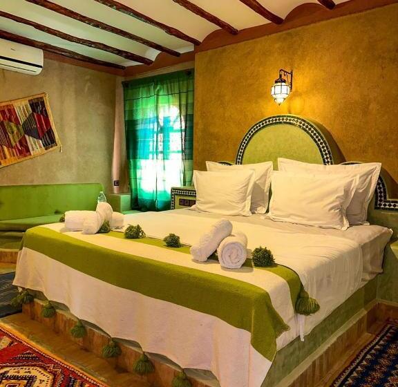 اتاق استاندارد سه نفره, Riad Amnay