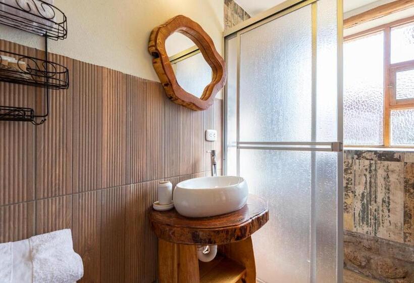 اتاق استاندارد با تخت بزرگ, Unuwasi Hotel & Villa