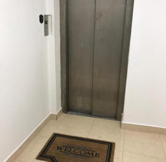 اتاق استاندارد, Apartament In Regim Hotelier