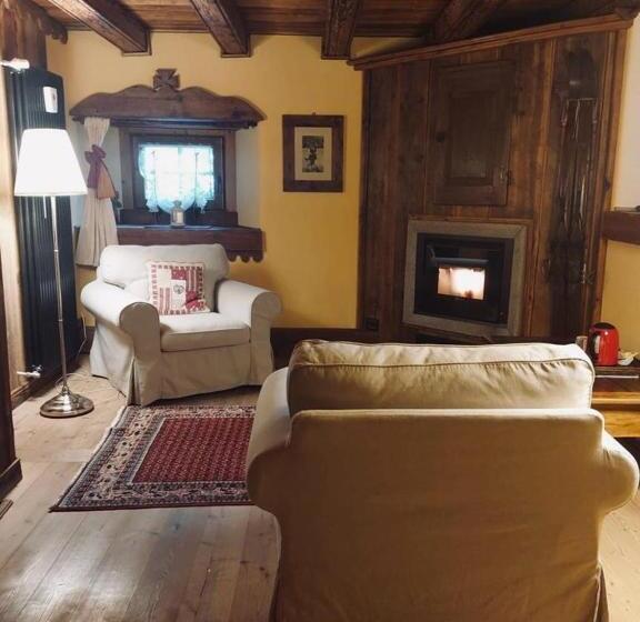 اتاق استاندارد, B&b Lo Djoua De Toueno