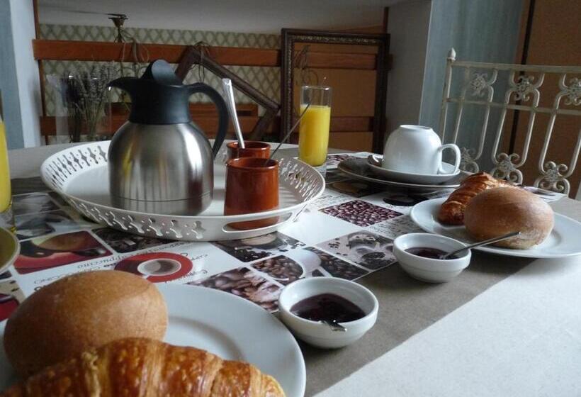 اتاق استاندارد, Le Petit Grenier