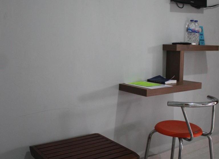 اتاق لوکس, Pondok Wisata Dan Restoran Elim