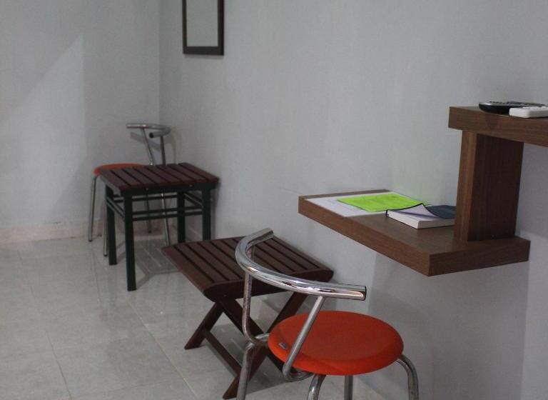 اتاق لوکس, Pondok Wisata Dan Restoran Elim