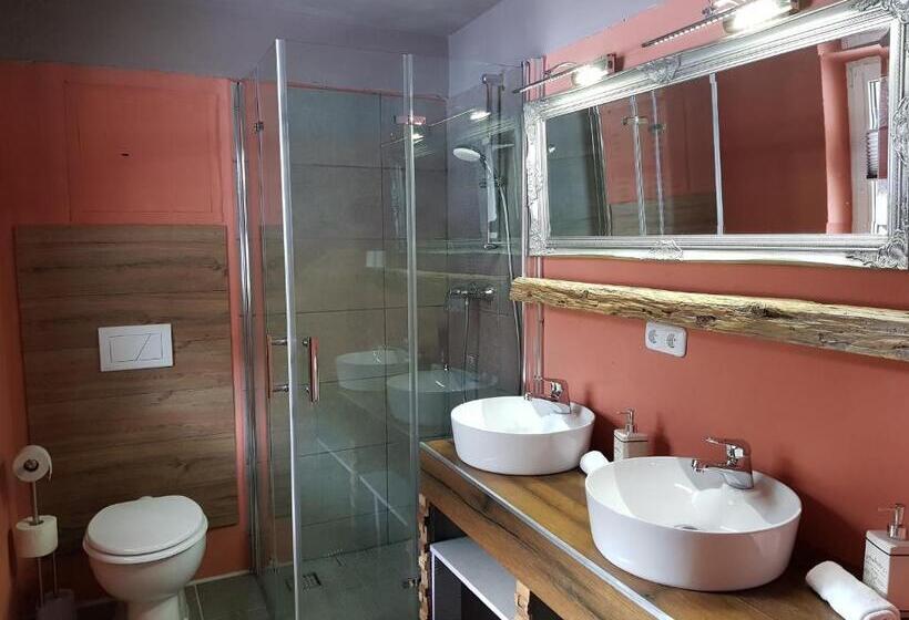 اتاق استاندارد با تراس, Haus Guentli