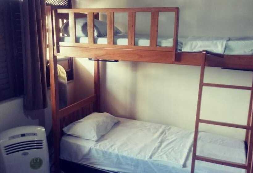 اتاق استاندارد یک نفره, Sos Hostel