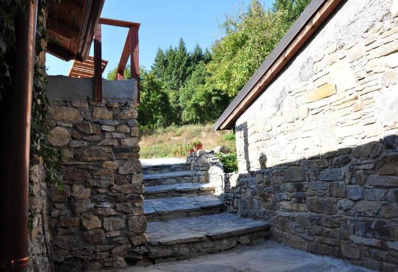 اتاق استاندارد با چشم‌انداز باغ, Agriturismo B&b Luna Di Quarazzana In Fivizzano Tuscany