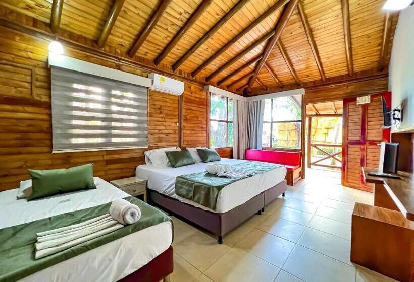 اتاق استاندارد چهار تخته, Camino Verde