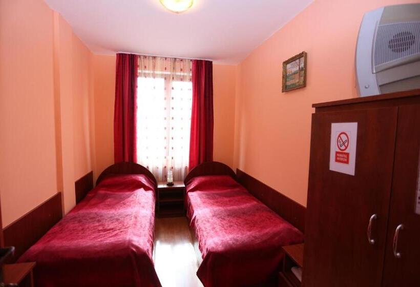 سوئیت 2 خوابه, Pensiunea Casa Porojan