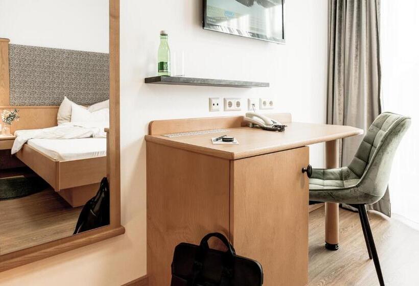 اتاق استاندارد یک نفره, B&b Hotel Die Barbara