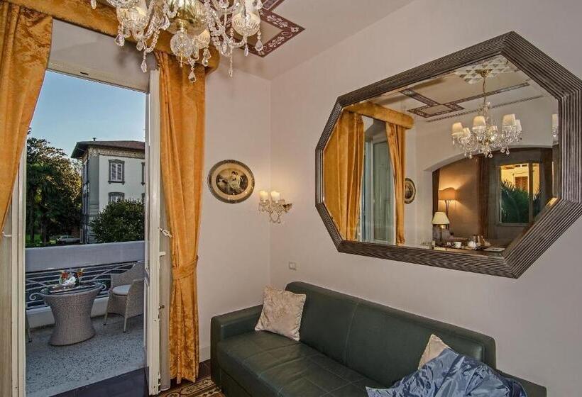 سوییت جونیور, Lucca In Azzurro Maison De Charme