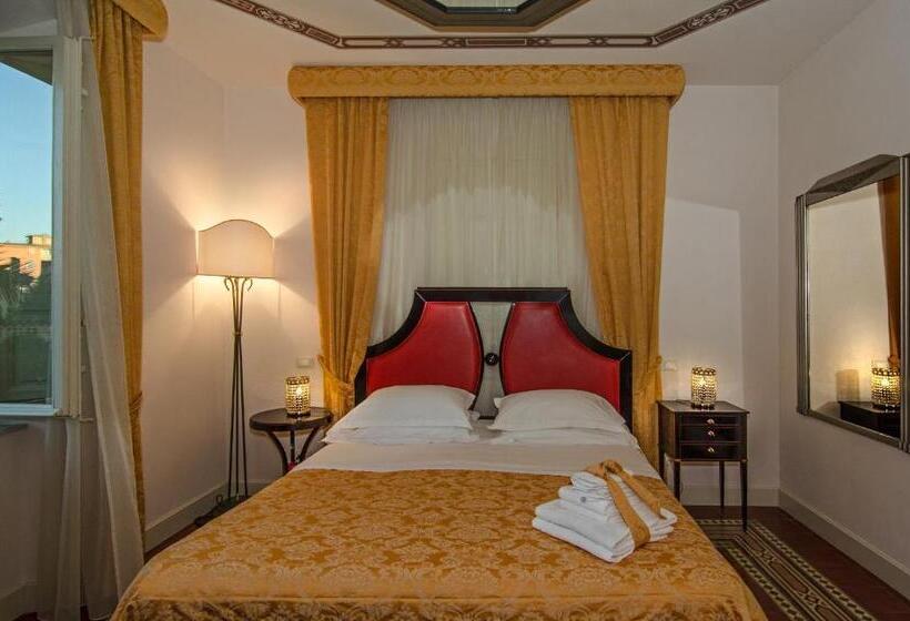سوییت جونیور, Lucca In Azzurro Maison De Charme