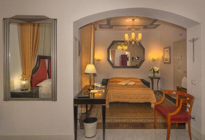 سوییت جونیور, Lucca In Azzurro Maison De Charme