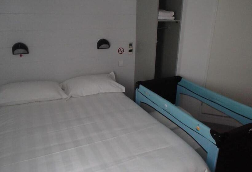 اتاق خانوادگی, Brit Hotel Essentiel Albi Parc Des Expos