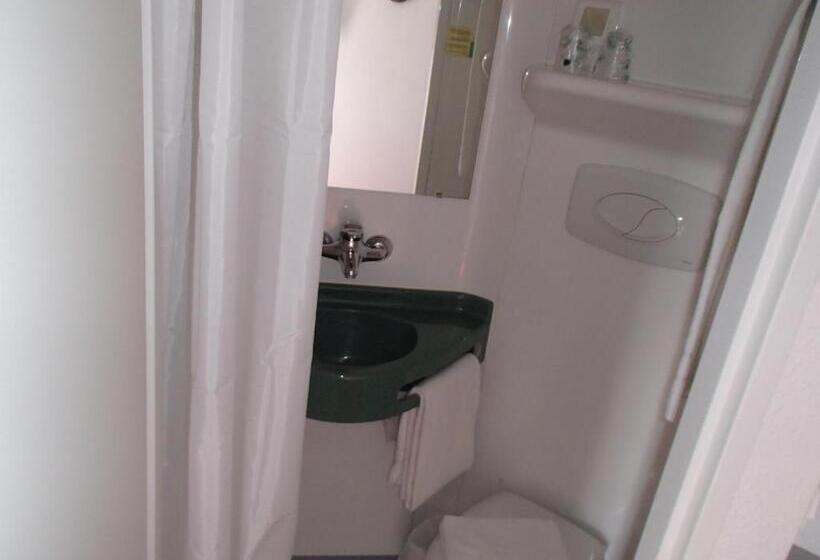 اتاق استاندارد سه نفره, Brit Hotel Essentiel Albi Parc Des Expos