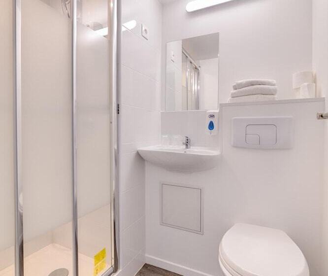 اتاق استاندارد, Brit Hotel Macon Nord Autoroute Du Soleil