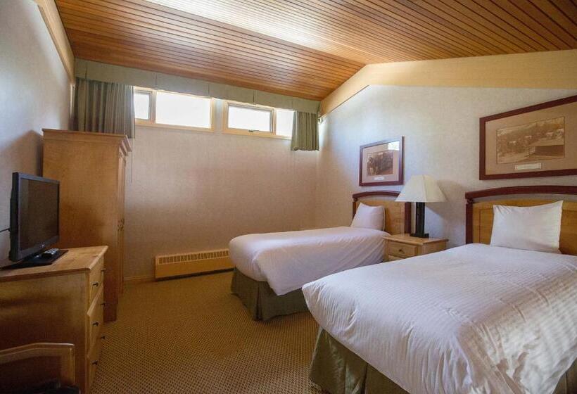 اتاق سوپریور خانوادگی, Fairmont Hot Springs Resort