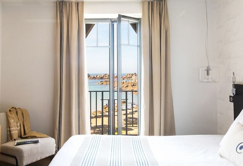 Premium Room Sea View, Castel Beau Site