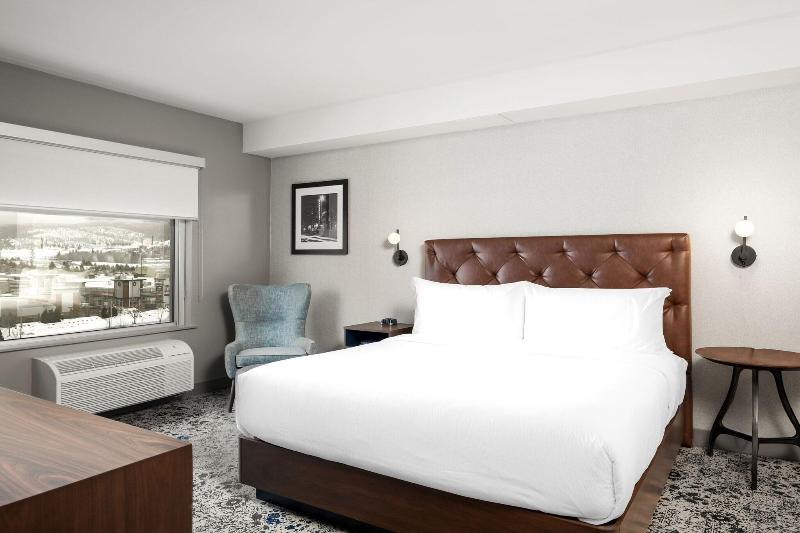 سوئیت با تخت بزرگ, Four Points By Sheraton Kelowna Airport