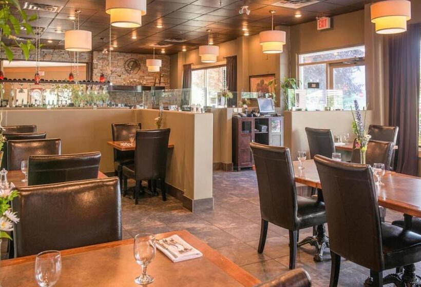 اتاق لوکس, Hilltop Inn  Salmon Arm