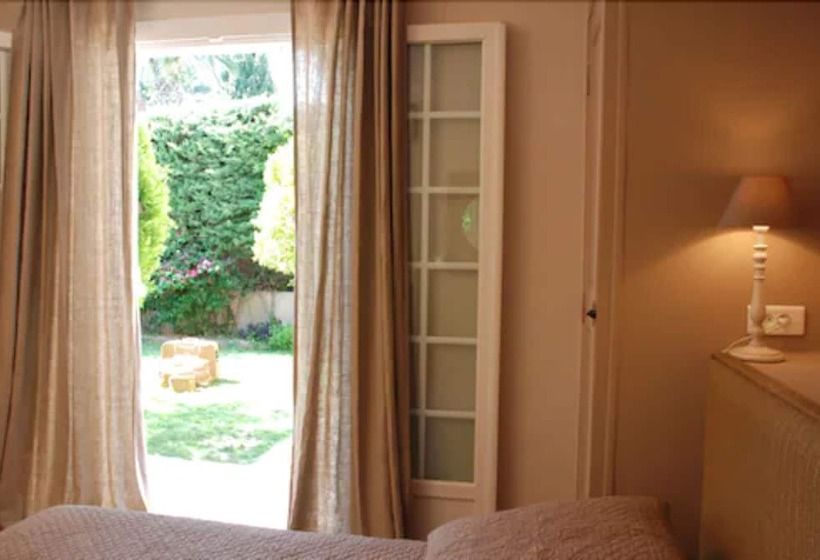 Chambre Standard, Les Jardins De Cassis