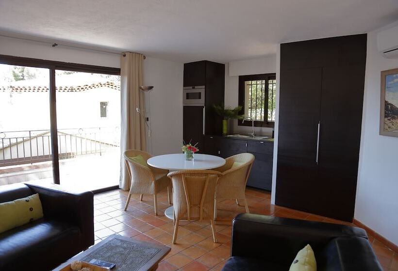 Suite, Les Jardins De Cassis