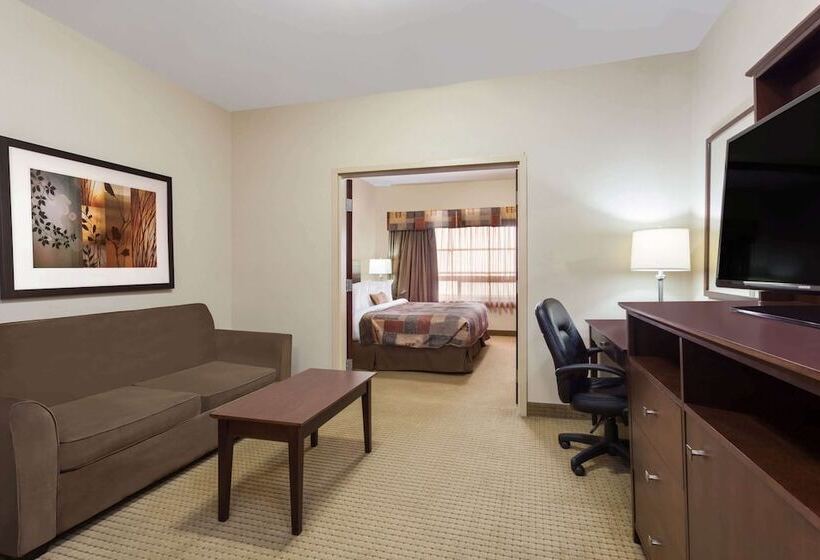 Suite, Ramada By Wyndham Weyburn