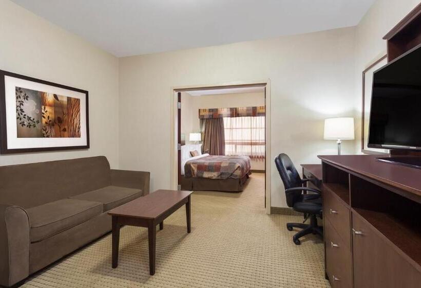 اتاق سوپریور, Ramada By Wyndham Weyburn