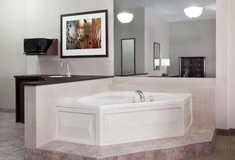 سوئیت پرزیدنت, Ramada By Wyndham Weyburn