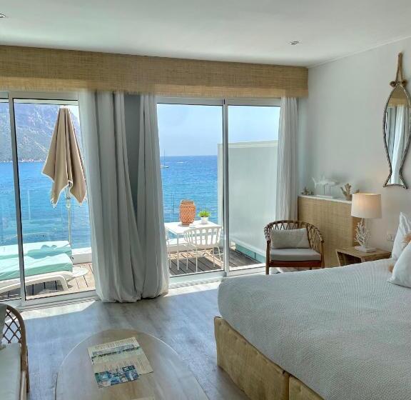 Superior Suite Sea View, & Spa De La Plage  Mahogany