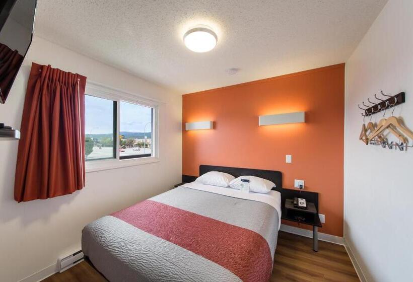 سوییت لوکس, Motel 6 Cranbrook, Bc