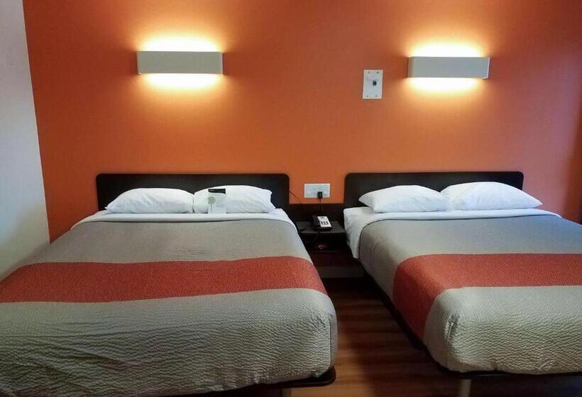 Quarto Quádruplo Deluxe, Motel 6cranbrook, Bc