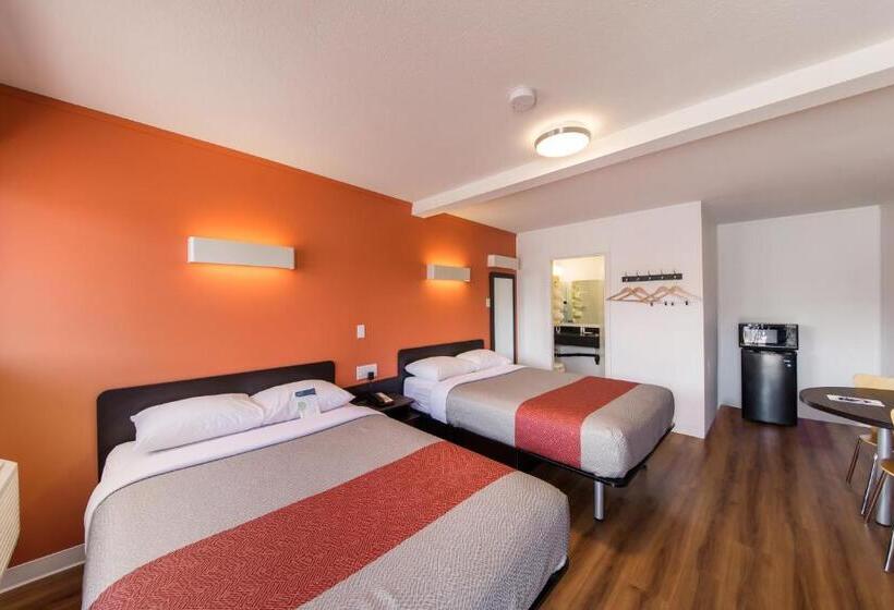 اتاق استاندارد با 2 تخت دوبل, Motel 6 Cranbrook, Bc